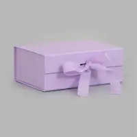 Коробка подарочная на магните с бантом, 22&times;17&times;8.5 см, самосборная, сиреневая