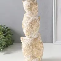 Сувенир полистоун "Три совы - пирамида. Золотые круги" 11,5х11,5х32 см