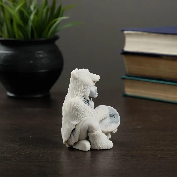 Фигурка &laquo;Шаман в шкуре медведя с бубном&raquo;, 8.5 см