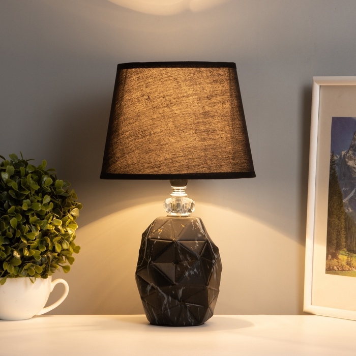 Лампа настольная Лампа настольная "Дух" 1х40Вт Е14 черный 20х20х34см