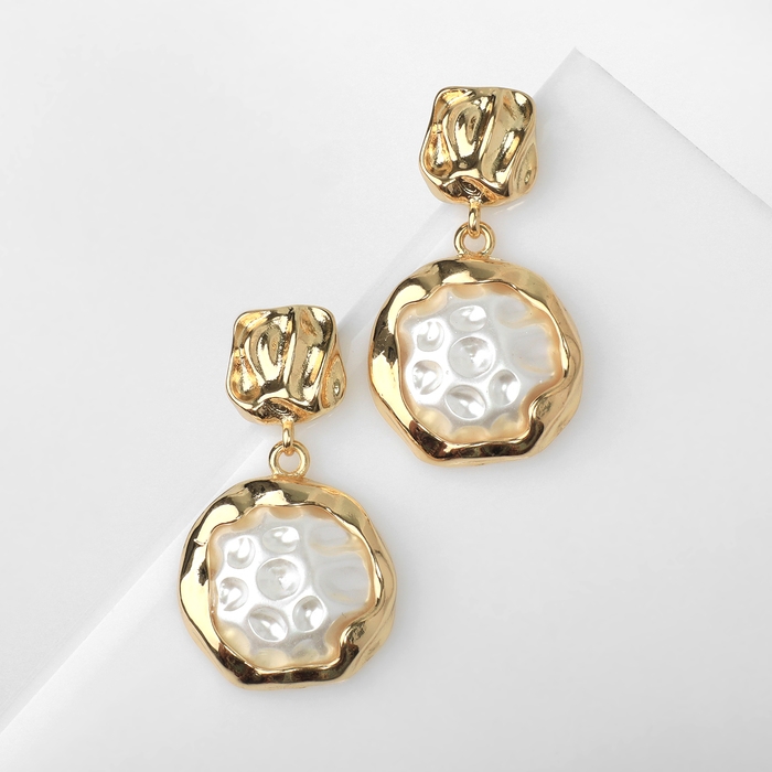 Серьги с жемчугом «Эксклюзив» мятый круг, цвет золото Серьги с жемчугом «Эксклюзив» мятый круг, цвет золото