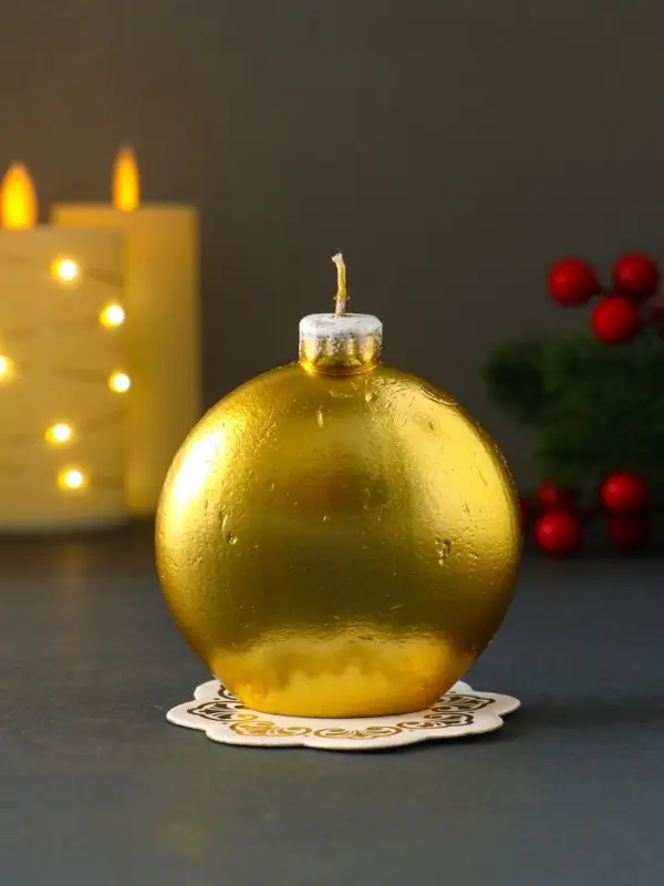 Свеча новогодняя "Шар. Конь" золотой 6,8х3,5х7,5 см