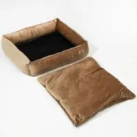 Лежанка для кошек и собак велюровая Pet Lab, 55 х 50 х 15 см, бежевая