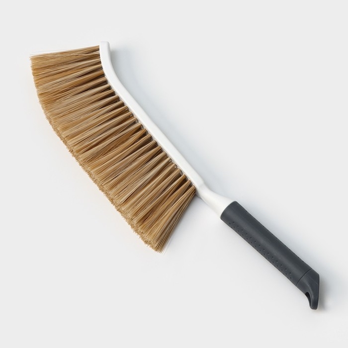 Щётка - сметка Raccoon Breeze, удобная ручка, 37,5×2,8 см, ворс PET 7,5 см, 3 ряда по 25 пучков Щётка - сметка Raccoon Breeze, удобная ручка, 37,5×2,8 см, ворс PET 7,5 см, 3 ряда по 25 пучков