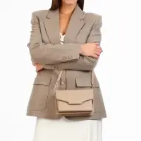 Сумка женская мессенджер на магнитах, 20&times;4&times;13 см, бежевая