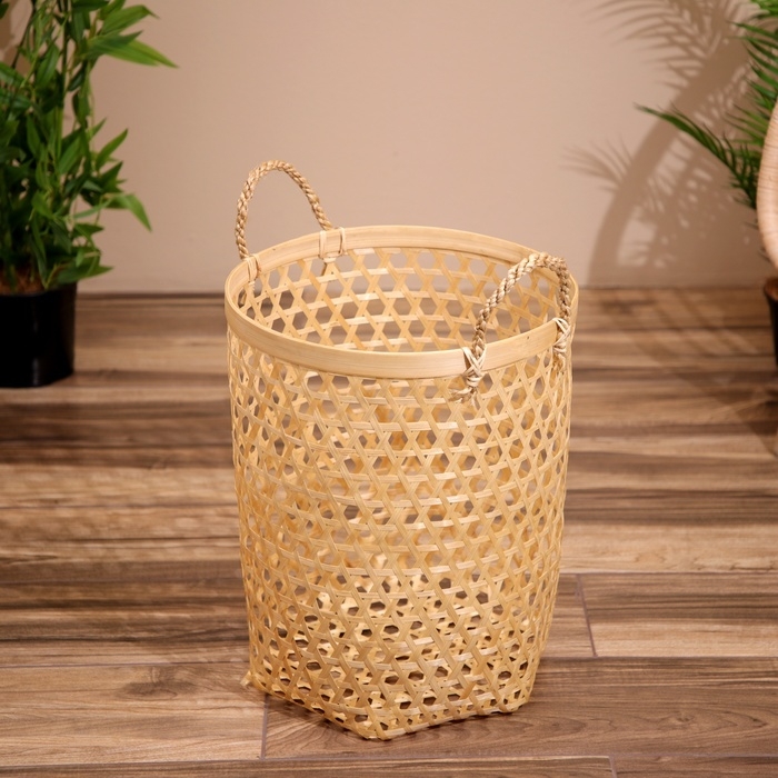 Корзина плетёная, из бамбука 35х35х45 см Корзина плетёная, из бамбука 35х35х45 см