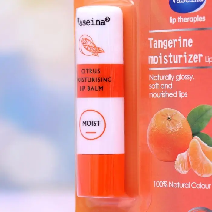 Вазелин для губ с мандарином Вазелин для губ с мандарином