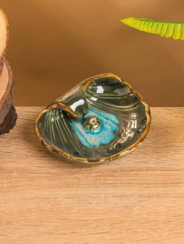 Подставка под благовония  Подставка под благовония "Раковина с жемчужиной" керамика, цв. зелёный, 9х10,5х2 см