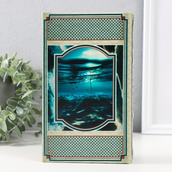Сейф-книга дерево кожзам  Сейф-книга дерево кожзам "Рыбалка" 3D тиснение 21х13х5 см