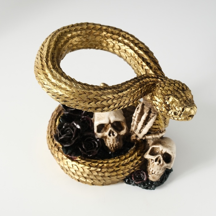 Сувенир полистоун Сувенир полистоун "Змея с черепами и чёрными розами" 11,5х16х13 см