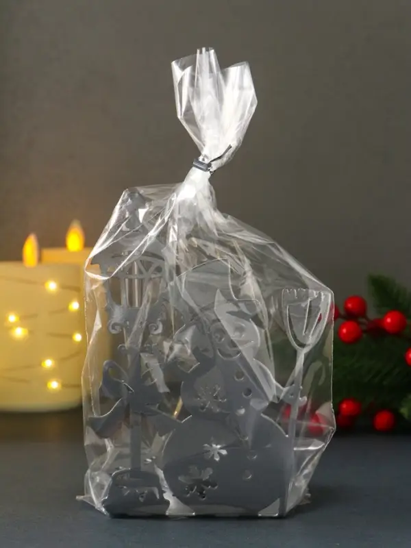 Подсвечник новогодний  Подсвечник новогодний "Снеговик" серебряный 7,5х10,7х15 см