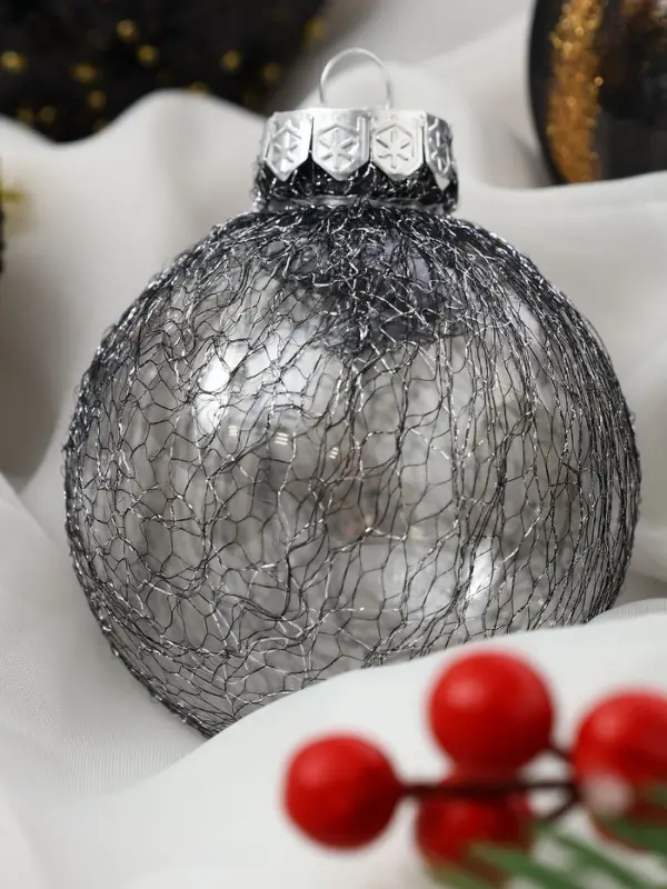 Набор шаров пластик d-8 см, 9 шт Набор шаров пластик d-8 см, 9 шт "Шаннен" перья