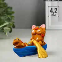 Фигурка полистоун &laquo;Кот в лодке с рыбкой&raquo;, 4.2&times;5.8&times;5.4 см