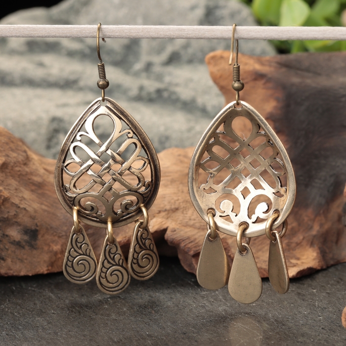 Серьги-амулет Серьги-амулет "Сердечный узел", латунь