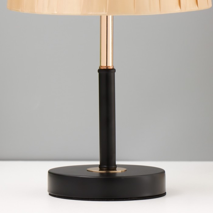 Настольная лампа Настольная лампа "Риволи" Е27 40Вт черный золото 19х19х36 см RISALUX