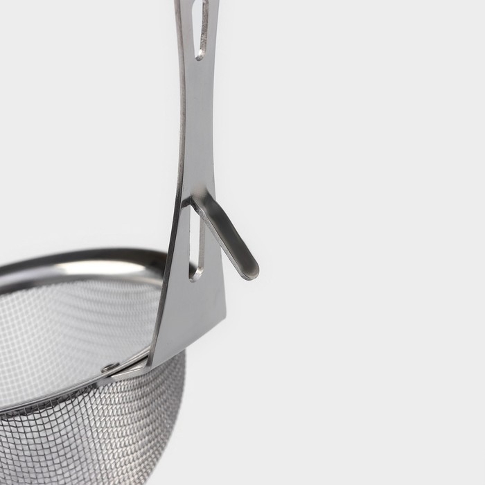 Сито - дуршлаг Magistro Arti, d=12 см, с фиксатором, цвет серебристый Сито - дуршлаг Magistro Arti, d=12 см, с фиксатором, цвет серебристый