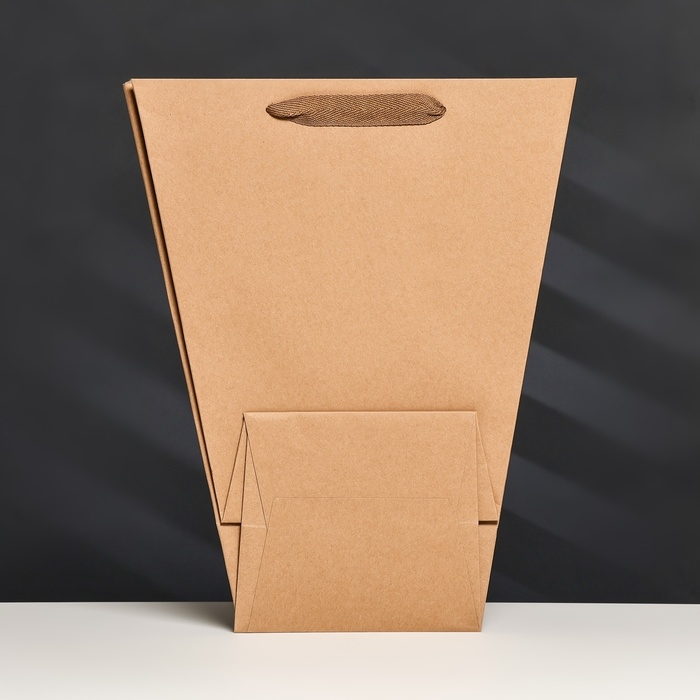 Пакет-переноска для цветов 18 × 14 × 35 х 28 см, крафт Пакет-переноска для цветов 18 × 14 × 35 х 28 см, крафт