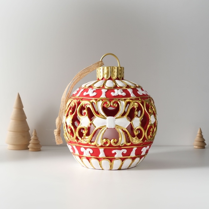 Сувенир полистоун свет Сувенир полистоун свет "Новогодний шар красный с белыми узорами" 16,5х16,5х20 см