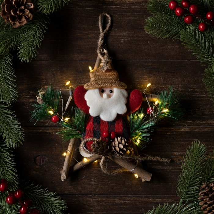 Светодиодная фигура «Звезда с Дедом Морозом» 19 см, пластик, батарейки CR2032х2 (в комплекте), свечение тёплое белое Светодиодная фигура «Звезда с Дедом Морозом» 19 см, пластик, батарейки CR2032х2 (в комплекте), свечение тёплое белое