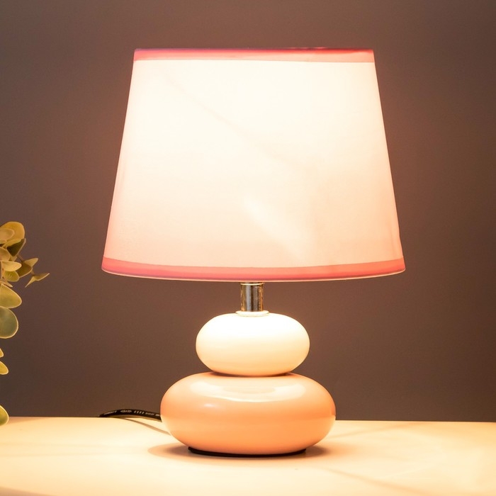 Настольная лампа Настольная лампа "Баланс" Е14 40Вт бело-розовый 17,5х17,5х23 см RISALUX