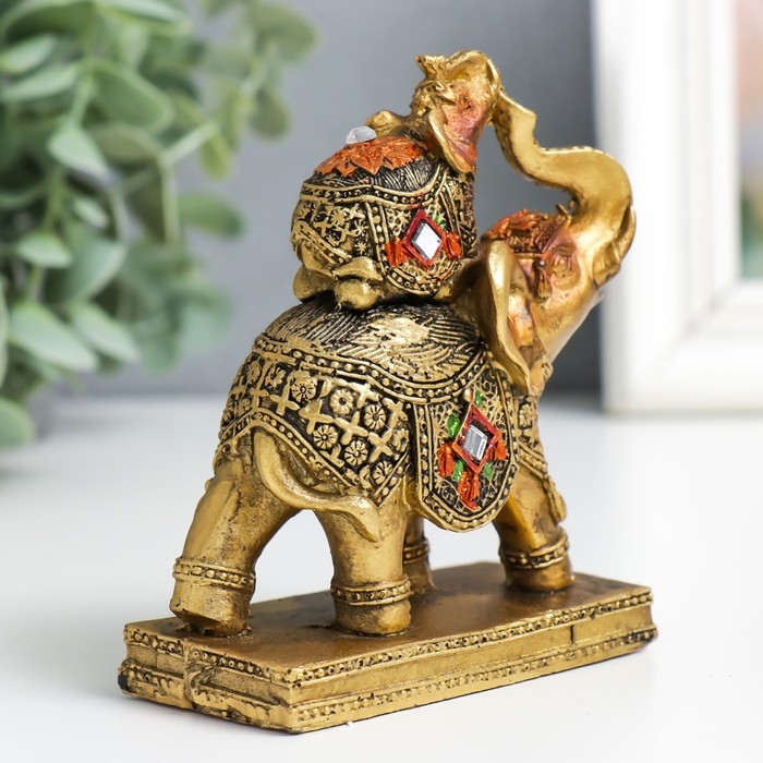 Сувенир полистоун Сувенир полистоун "Слонёнок на слонихе" на подставке бронза 8х4х10 см