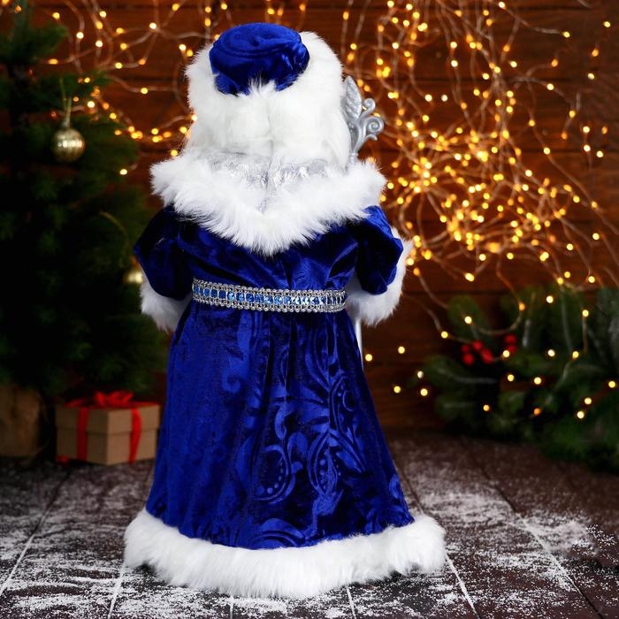 Дед Мороз  Дед Мороз "В сине-серебристой шубе, с узорным посохом" двигается, 25х50 см