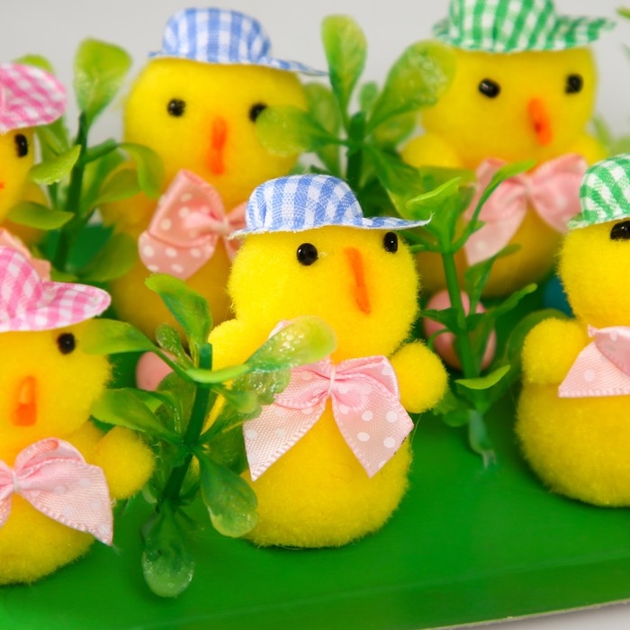 Сувенир пасхальный Сувенир пасхальный "Цыпленок в шляпке и тремя яичками" набор 6 шт 5,5х12,5х18 см