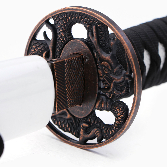 Сувенирное оружие «Катана Иайта» 103 см, белые ножны с синим драконом Сувенирное оружие «Катана Иайта» 103 см, белые ножны с синим драконом