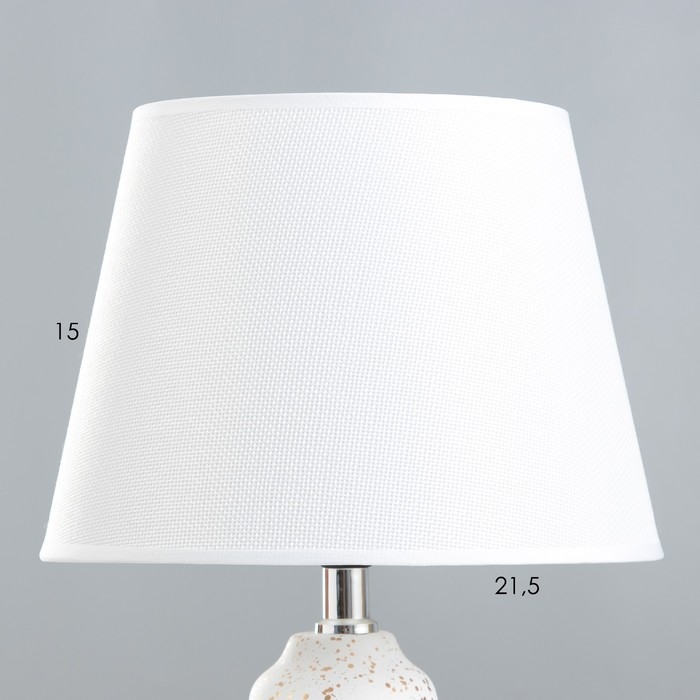 Настольная лампа Настольная лампа "Анно" 1хE14 белый 22,5х22,5х38 см RISALUX