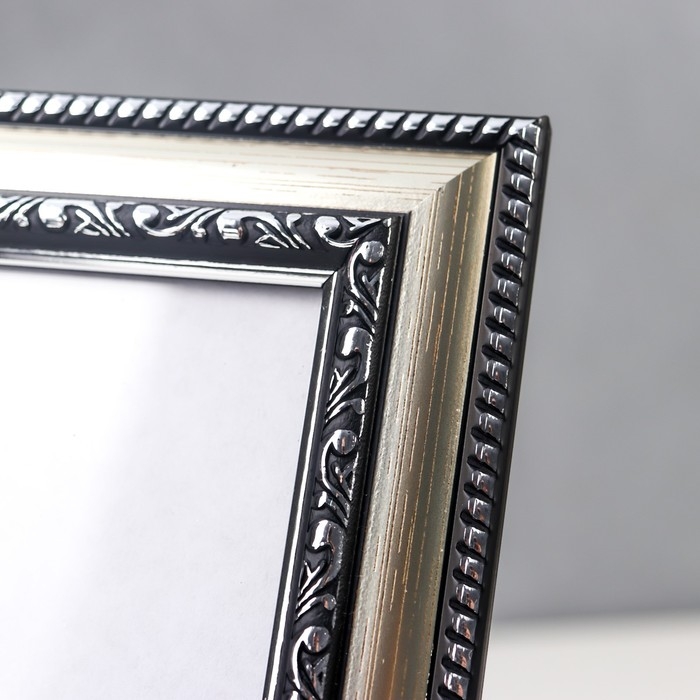 Фоторамка пластик 15х21 см серебро (790) Фоторамка пластик 15х21 см серебро (790)