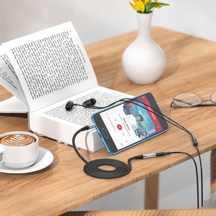 Кабель Hoco UPA20, Jack 3.5 мм (m) - Jack 3.5 мм (f), 1 м, нейлон, серый Кабель Hoco UPA20, Jack 3.5 мм (m) - Jack 3.5 мм (f), 1 м, нейлон, серый