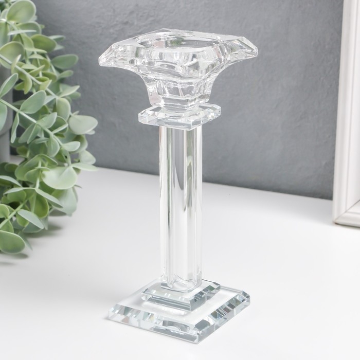 Подсвечник стекло на 1 свечу Подсвечник стекло на 1 свечу "Ампир" на ножке d=2,5 и 4 см 6,5х6,5х16,5 см