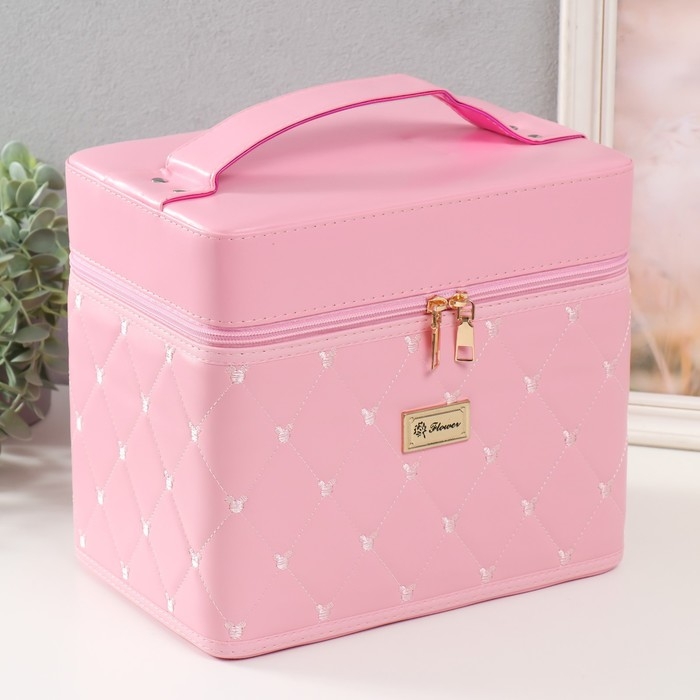 Шкатулка кожзам для косметики  Шкатулка кожзам для косметики "Ромбы и мишки. Этажи" розовая 24,5х20,5х27 см