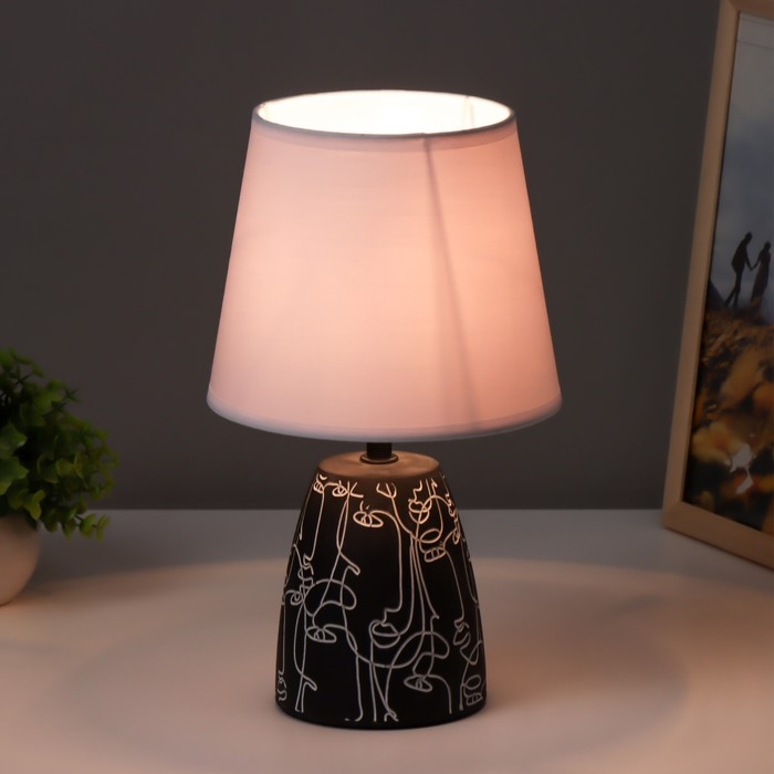 Настольная лампа Настольная лампа "Пабло" 1x40Вт E27 черно-белый 18х18х30 см RISALUX