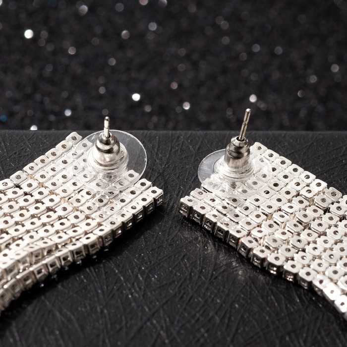 Серьги висячие со стразами «Водопад» крупный квадрат, цвет белый в серебре,10 см Серьги висячие со стразами «Водопад» крупный квадрат, цвет белый в серебре,10 см