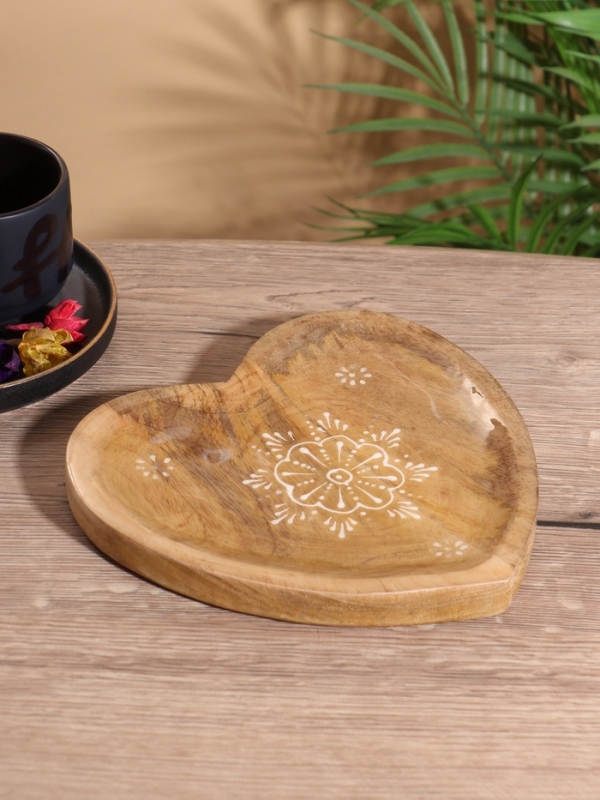 Блюдо в форме сердца «Пряник», дерево манго, 20.5×20×2.3 см Блюдо в форме сердца «Пряник», дерево манго, 20.5×20×2.3 см