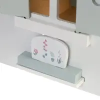 Кукольный домик с мебелью