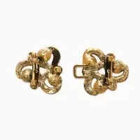 Зажим для кардигана "Ажур", узел, цвет белый в чернёном золоте Зажим для кардигана "Ажур", узел, цвет белый в чернёном золоте