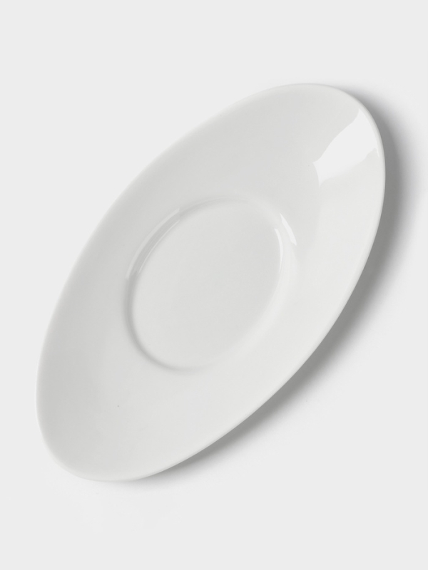 Блюдце овальное к соуснику 100 мл Блюдце овальное к соуснику 100 мл