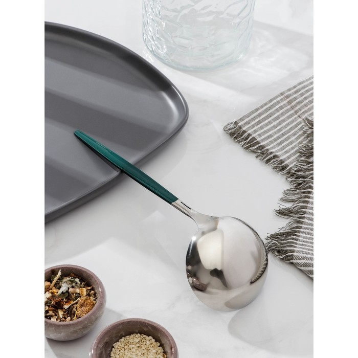 Половник из нержавеющей стали цельнотянутый Magistro «Грэйс», h=24 см, цвет ручки зеленый, цвет головы серебряный Половник из нержавеющей стали цельнотянутый Magistro «Грэйс», h=24 см, цвет ручки зеленый, цвет головы серебряный