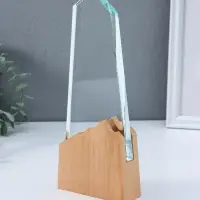 Наградная фигура стела &laquo;Гора&raquo;, верх 18&times;8.5 см; низ 10&times;10 см, стекло, дерево, 3.5&times;10&times;25 см