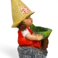 Садовая фигура из полистоуна &laquo;Девочка на камне с листом&raquo;, 48&times;29&times;27 см