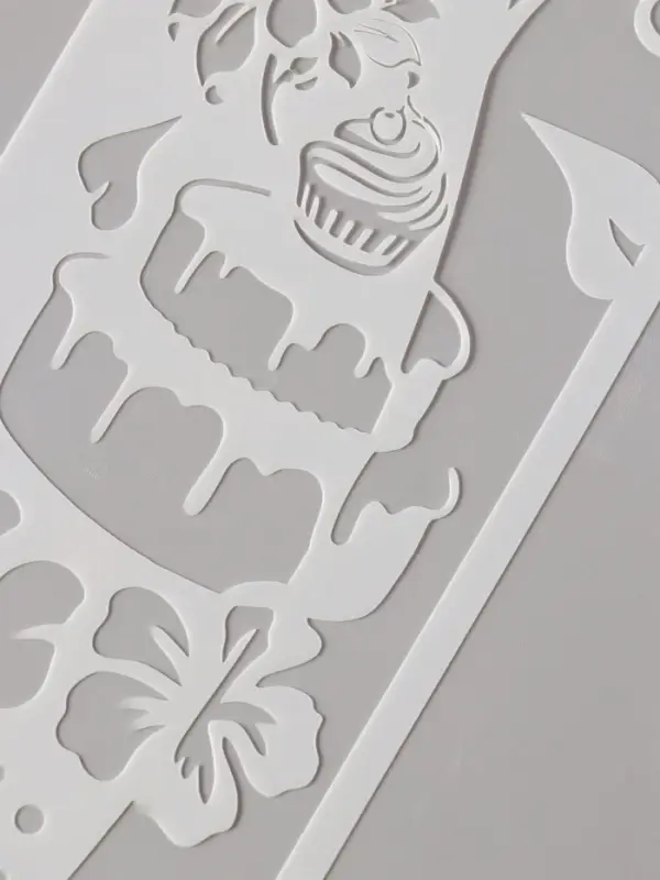 Трафарет бордюрный пластик Трафарет бордюрный пластик "Торт с цветами" 10х30 см