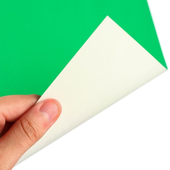 Картон цветной, А4, 15 листов, 15 цветов, мелованный, односторонний, в папке, 220 г/м², Смешарики Картон цветной, А4, 15 листов, 15 цветов, мелованный, односторонний, в папке, 220 г/м², Смешарики