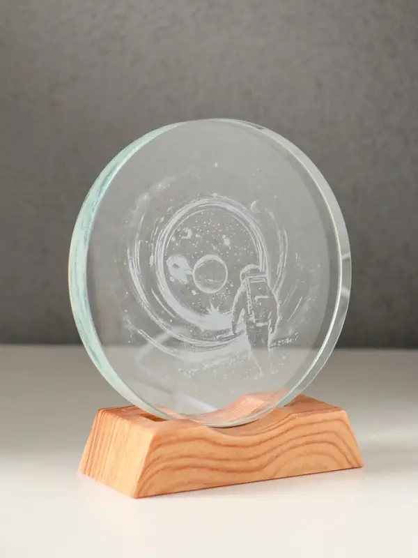 Сувенир стекло свет Сувенир стекло свет "Диск. Высадка космонавта на луну" 5хLED d=10 см, USB 10х4х11,4 см