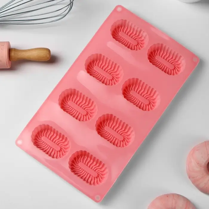 Форма для выпечки Доляна «Адель», силикон, 28×16×2 см, 8 ячеек, красная Форма для выпечки Доляна «Адель», силикон, 28×16×2 см, 8 ячеек, красная