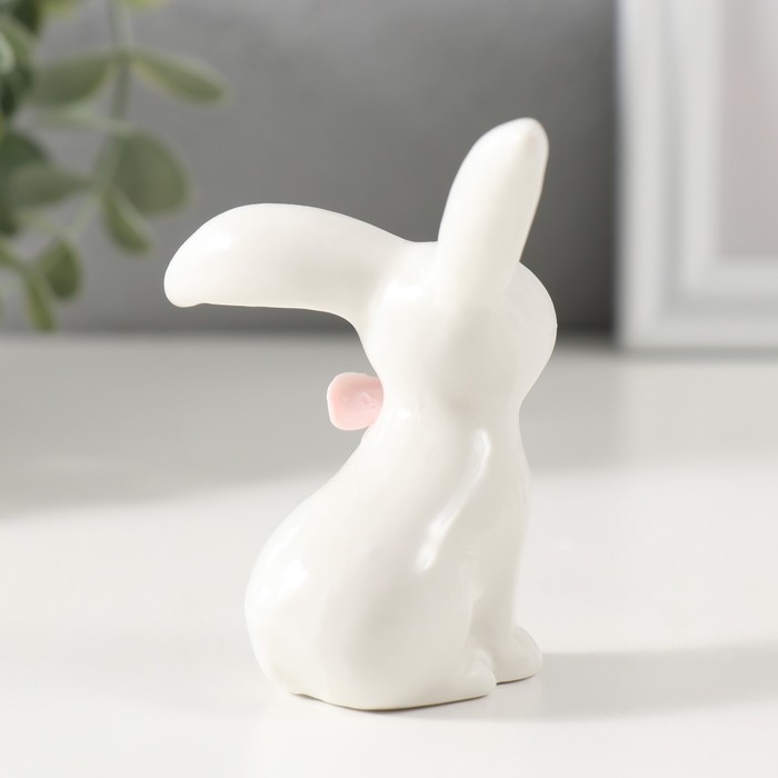 Сувенир керамика Сувенир керамика "Крольчонок с розовым цветочком" 6,8х4,8х7,9 см