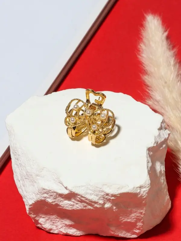 Крабик для волос &laquo;Бантик&raquo;, жемчуг, 2.5 см, золото