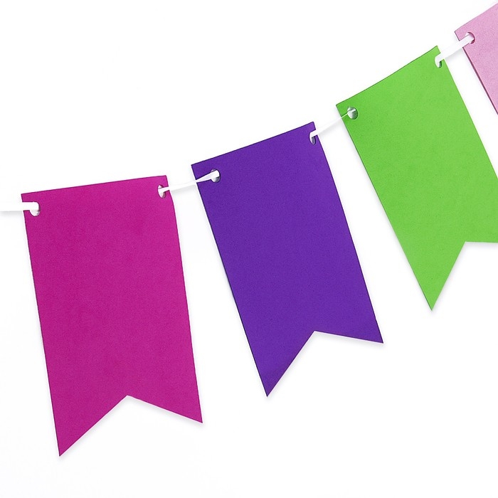 Гирлянда «Флажки» длина — 2,5 м Гирлянда «Флажки» длина — 2,5 м