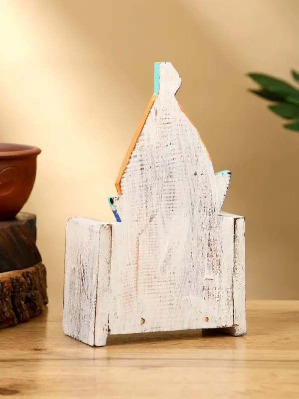 Календарь настольный Календарь настольный "Парусник" дерево 11х5х16 см, цв. оранжевый